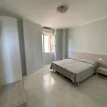 Intera Casa In Centro Storico A 700 Mt Dal Mare *