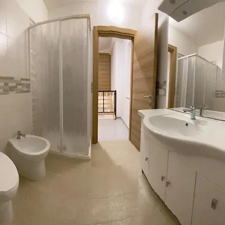 Apartmán Intera Casa In Centro Storico A 700 Mt Dal Mare Policastro Bussentino