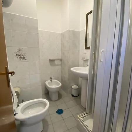 Intera Casa In Centro Storico A 700 Mt Dal Mare Apartmán